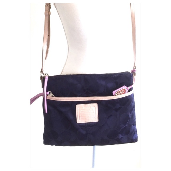 🚨SOLD🚨Authentic Coach Legacy Crossbody Purse - Picture 3 of 6